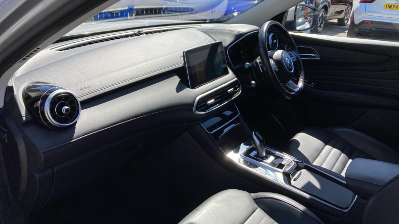 MG HS 1.5 T-GDI Trophy 5dr DCT Petrol Hatchback